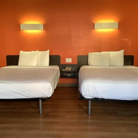 Carlsbad Village Inn Esterno foto
