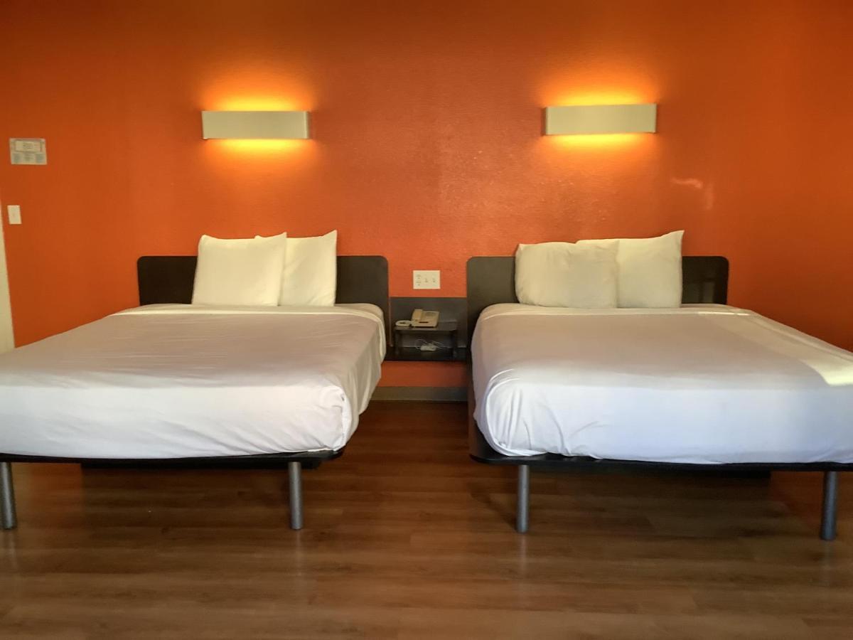 Carlsbad Village Inn Esterno foto
